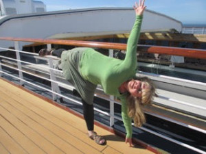 Gluteus minimus activation in half moon. Oh yeah, this is a cruise ship. 